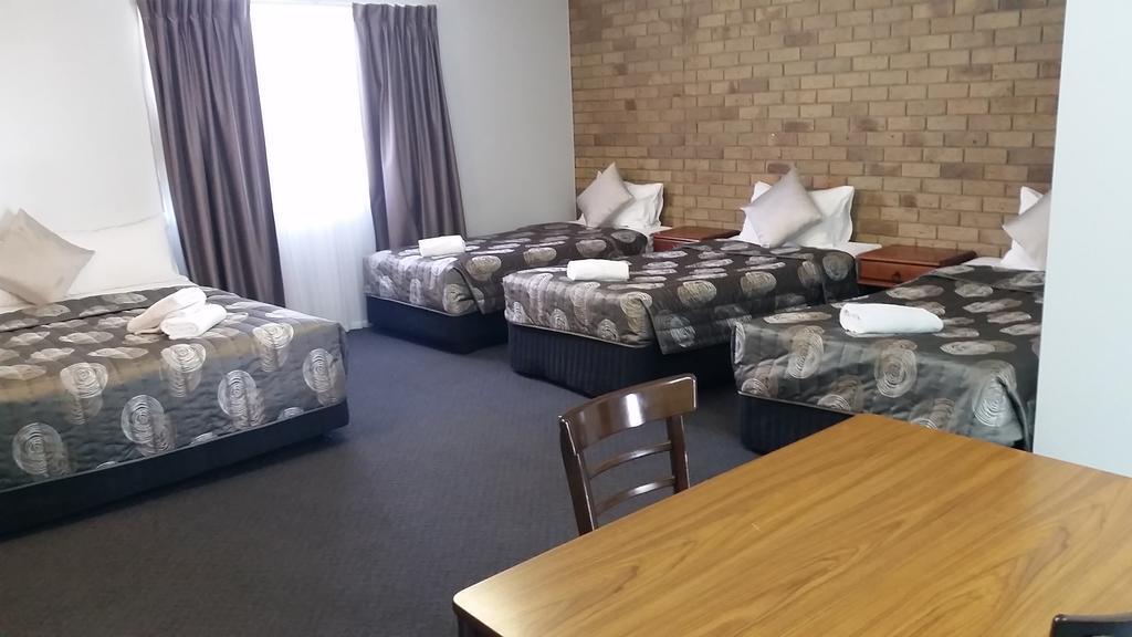 True Blue Motor Inn Rockhampton Pokoj fotografie