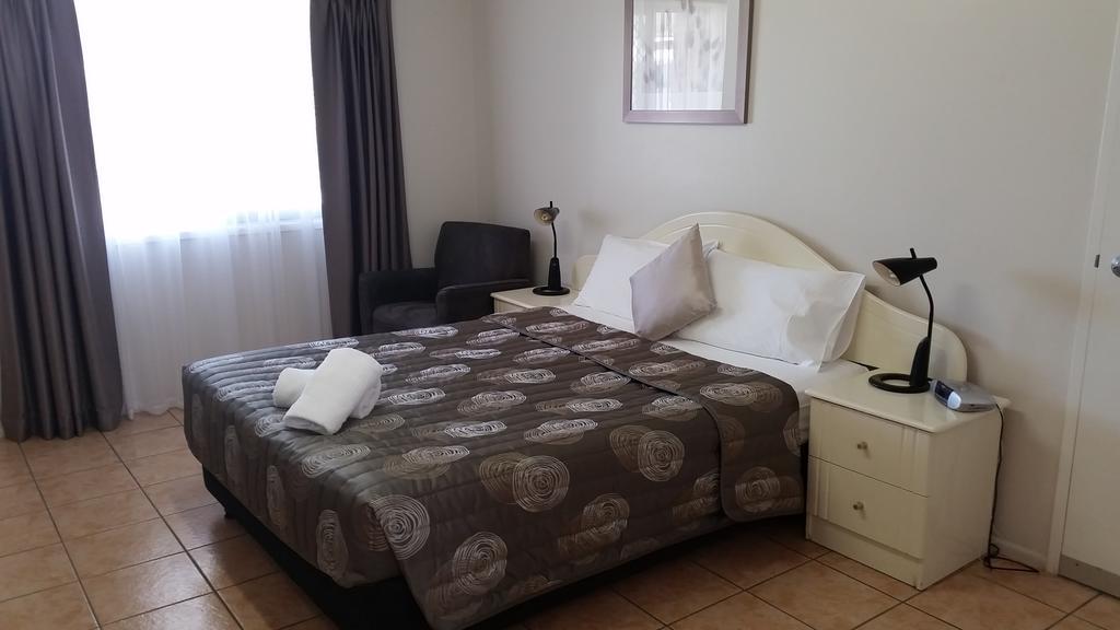 True Blue Motor Inn Rockhampton Pokoj fotografie